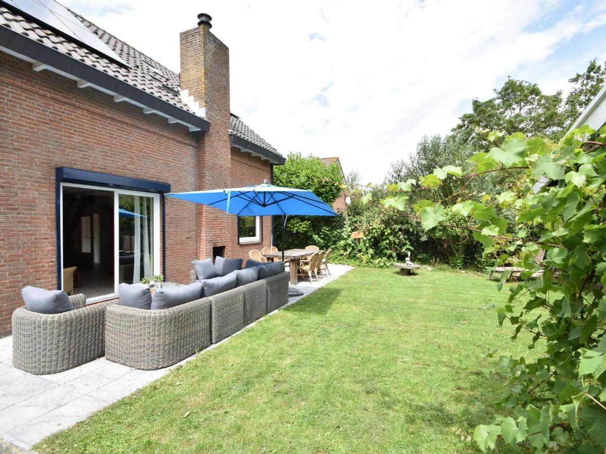 Holiday Home In Zeeland With Wide Views ブライニッセ エクステリア 写真